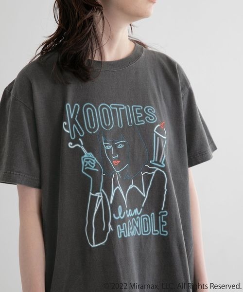 yuw(ユウ)の「PULP FICTION T 258412(Tシャツ/カットソー・レディース・ブラック系その他/ブラック系その他2・FREE)」の3枚目の写真