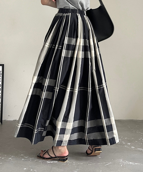 emi+（エミプラス）の「マルチチェックフレアスカート（スカート・レディース・ネイビー/ブラック/ベージュ/レッド/ブルー/オレンジ/グリーン/ブルーグリーン/イエロー/ライトブルー/グレー/モスグリーン・FREE）」の14枚目の写真