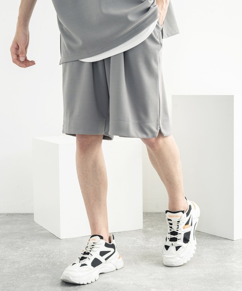 Rocky Monroe(ロッキーモンロー)の「カットジョーゼットリラックスストレッチ ワンタックワイドショートパンツ(その他パンツ・メンズ・ネイビー/ベージュ/ライトブルーグレー/杢グレー/ブラック/ホワイト・M/L/XL)」の8枚目の写真