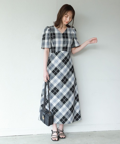 Andemiu（アンデミュウ）の「ナロークリアサンダル276770（サンダル・レディース・ホワイト/ブラック/ブラウン/ダークブラウン・SMALL/MEDIUM/LARGE）」の19枚目の写真