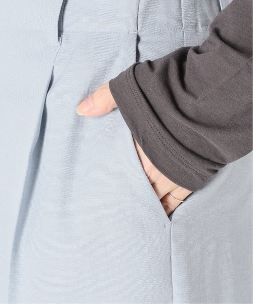 Spick & Span（スピックアンドスパン）の「リネンライクタックテーパードパンツ（その他パンツ・レディース・ブルー/ネイビー/ベージュ系その他・34/36/38/40）」の14枚目の写真