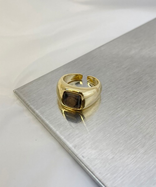 BROTHERHOOD(ブラザーフッド)の「【earyear】スクエアストーントップ ボリュームリング ゴールド(リング・レディース・クリア/レッド/ブルー/グリーン/ホワイト/ブラック/グレー・FREE)」の3枚目の写真