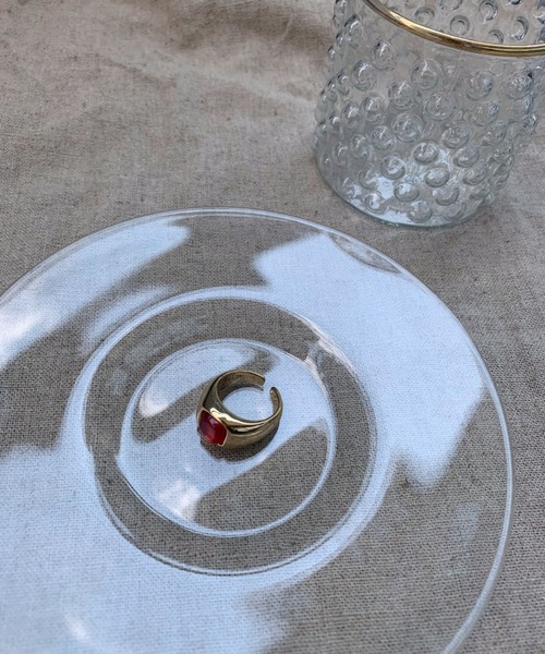 BROTHERHOOD(ブラザーフッド)の「【earyear】スクエアストーントップ ボリュームリング ゴールド(リング・レディース・クリア/レッド/ブルー/グリーン/ホワイト/ブラック/グレー・FREE)」の6枚目の写真