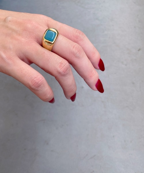 BROTHERHOOD(ブラザーフッド)の「【earyear】スクエアストーントップ ボリュームリング ゴールド(リング・レディース・クリア/レッド/ブルー/グリーン/ホワイト/ブラック/グレー・FREE)」の5枚目の写真