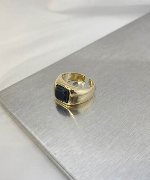 BROTHERHOOD(ブラザーフッド)の「【earyear】スクエアストーントップ ボリュームリング ゴールド(リング・レディース・クリア/レッド/ブルー/グリーン/ホワイト/ブラック/グレー・FREE)」の8枚目の写真