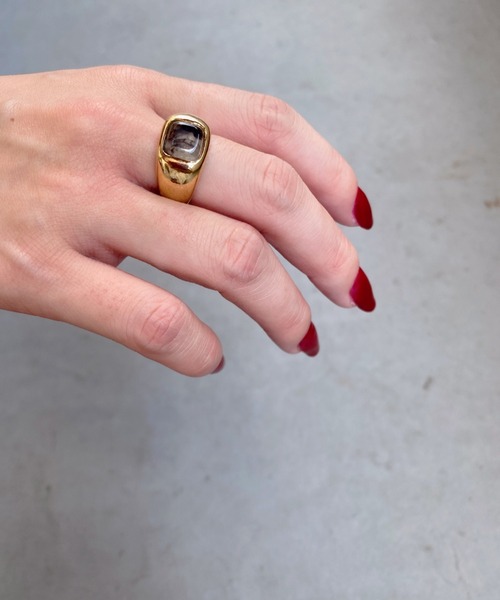 BROTHERHOOD(ブラザーフッド)の「【earyear】スクエアストーントップ ボリュームリング ゴールド(リング・レディース・クリア/レッド/ブルー/グリーン/ホワイト/ブラック/グレー・FREE)」の14枚目の写真