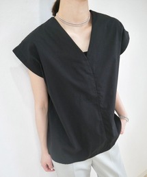 Vネックフレンチスリーブブラウス