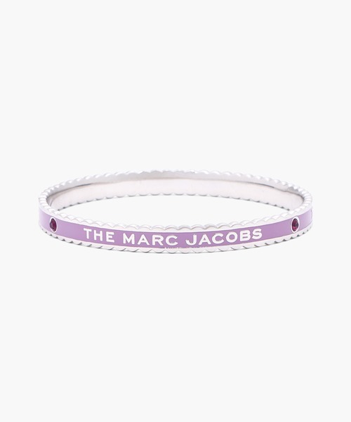 MARC JACOBS（マークジェイコブス）の「THE MEDALLION SCALLOPED BANGLE/ザ メダリオン スカラップ バングル（バングル/リストバンド・レディース・ピンク系その他/ブラック×ゴールド/ホワイト×ゴールド/パープル系その他・ONE SIZE）」の3枚目の写真