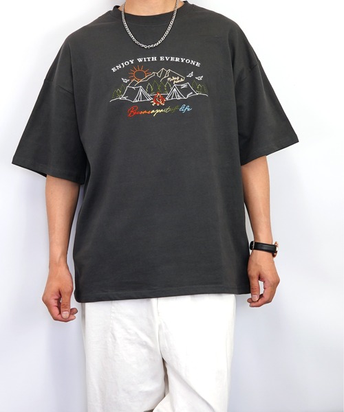 Burner(バーナー)の「【GROOVY STORE】ビッグシルエット 刺繍 キャンプ Tシャツ USAコットン(Tシャツ/カットソー・メンズ・ネイビー/ブラック/グリーン/ホワイト・M/LL/L)」の14枚目の写真