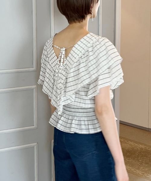 短丈フリルブラウス mysty woman（ミスティウーマン）の「チェックフリルラッフル