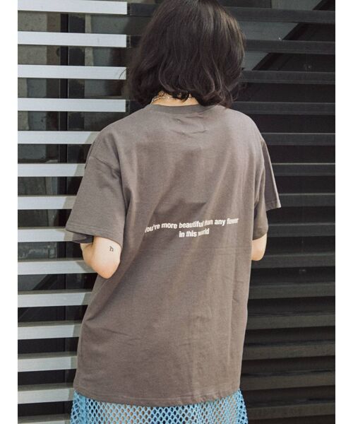 jouetie(ジュエティ)の「レトログラフィックBIG Tシャツ(Tシャツ/カットソー・レディース・ブラック/パープル/アイボリー・MEDIUM)」の21枚目の写真