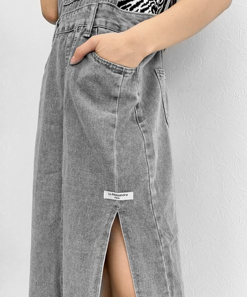LVEU.（ラブユ.）の「【ZOZOTOWN限定】Side slit denim salopette jumper skirt / サイドスリットデニムサロペットジャンパースカート（ジャンパースカート・レディース・ブラック・FREE）」の13枚目の写真