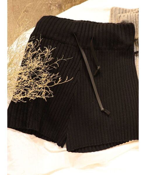 MURUA（ムルーア）の「リブニットキュロット（スウェットパンツ・レディース・カーキ/ブラック/モカ/グレー・FREE）」の2枚目の写真