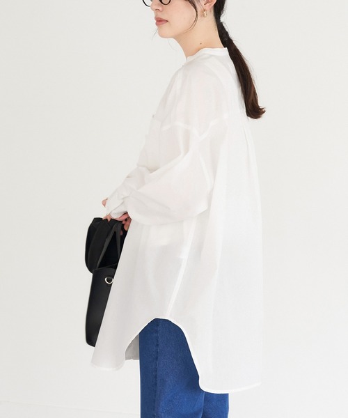 Chaco closet(チャコ クローゼット)の「ボリュームスリーブオーバーサイズバンドカラーシャツ(シャツ/ブラウス・レディース・チェリーピンク/グリーン/サックスブルー/オフホワイト/レッド/ネイビー/パープル・FREE)」の21枚目の写真