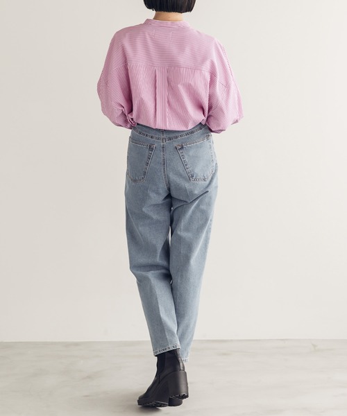 Chaco closet(チャコ クローゼット)の「ボリュームスリーブオーバーサイズバンドカラーシャツ(シャツ/ブラウス・レディース・チェリーピンク/グリーン/サックスブルー/オフホワイト/レッド/ネイビー/パープル・FREE)」の15枚目の写真