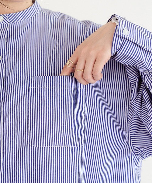 Chaco closet(チャコ クローゼット)の「ボリュームスリーブオーバーサイズバンドカラーシャツ(シャツ/ブラウス・レディース・チェリーピンク/グリーン/サックスブルー/オフホワイト/レッド/ネイビー/パープル・FREE)」の16枚目の写真