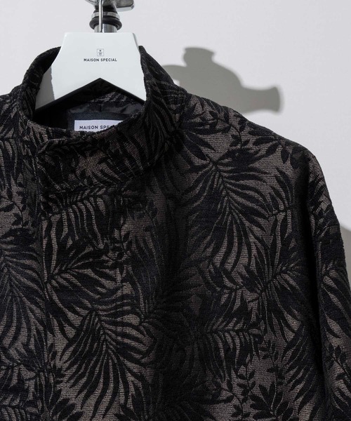 ユニセックスアイテム》ラメリーフモールジャガードプライムオーバー