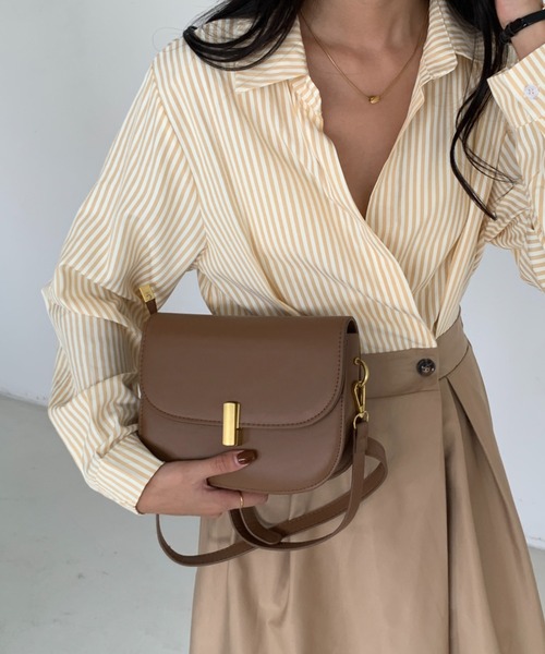 ECLIN（エクラン）の「フェイクレザー ミニショルダーバッグ（ショルダーバッグ・レディース・ブラック/ブラウン/アイボリー・FREE）」の18枚目の写真