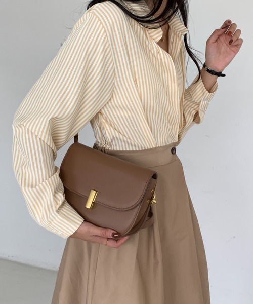 ECLIN（エクラン）の「フェイクレザー ミニショルダーバッグ（ショルダーバッグ・レディース・ブラック/ブラウン/アイボリー・FREE）」の21枚目の写真