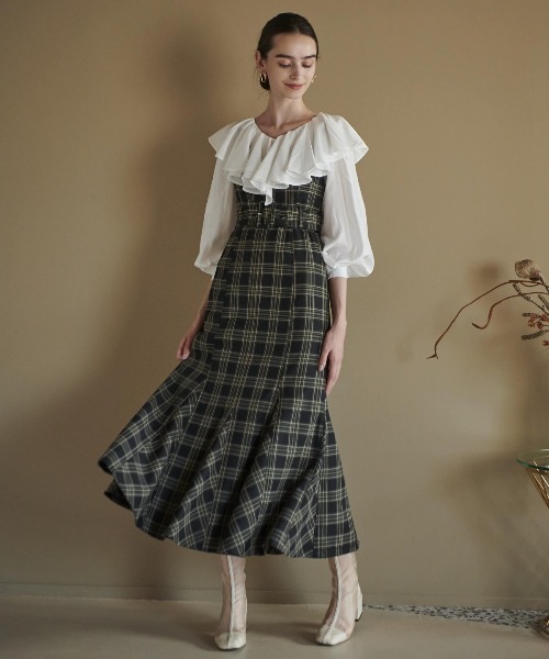 AND COUTURE（アンドクチュール）の「ウエストベルト付き