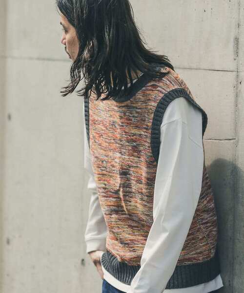 URBAN RESEARCH Sonny Label(アーバンリサーチサニーレーベル)の「メランジクルーネックニットベスト(ベスト・メンズ・グレー系その他/ベージュ系その他・MEDIUM/LARGE)」の1枚目の写真
