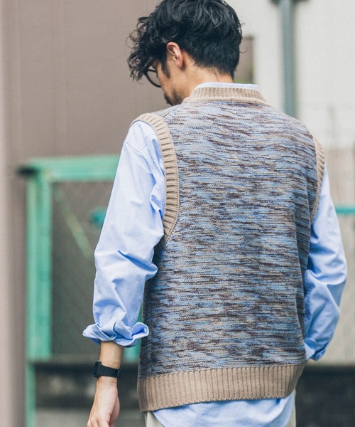 URBAN RESEARCH Sonny Label(アーバンリサーチサニーレーベル)の「メランジクルーネックニットベスト(ベスト・メンズ・グレー系その他/ベージュ系その他・MEDIUM/LARGE)」の5枚目の写真