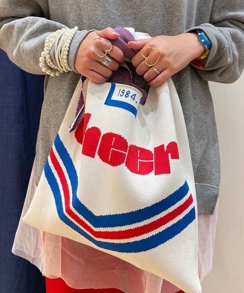 Ray BEAMS（レイビームス）の「Ray BEAMS / メッセージ ニット バッグ（トートバッグ・レディース・ホワイト/グリーン・ONE SIZE）」の2枚目の写真