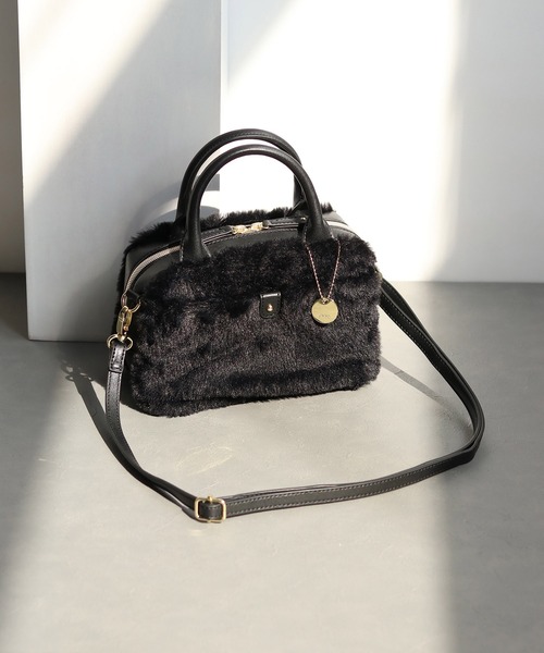 ikka（イッカ）の「エコファー2WAYミニショルダーバッグ（ショルダーバッグ・レディース・ブラック/ダークグリーン/オフホワイト/マスタード・FREE）」の3枚目の写真