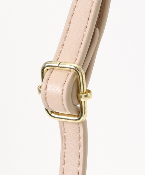 ikka（イッカ）の「エコファー2WAYミニショルダーバッグ（ショルダーバッグ・レディース・ブラック/ダークグリーン/オフホワイト/マスタード・FREE）」の12枚目の写真