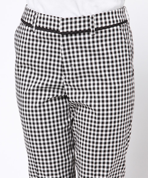 La TOTALITE（ラトータリテ）の「ギンガムチェックサブリナパンツ。（その他パンツ・レディース・ブラック/コバルトブルー・38/36/40）」の6枚目の写真