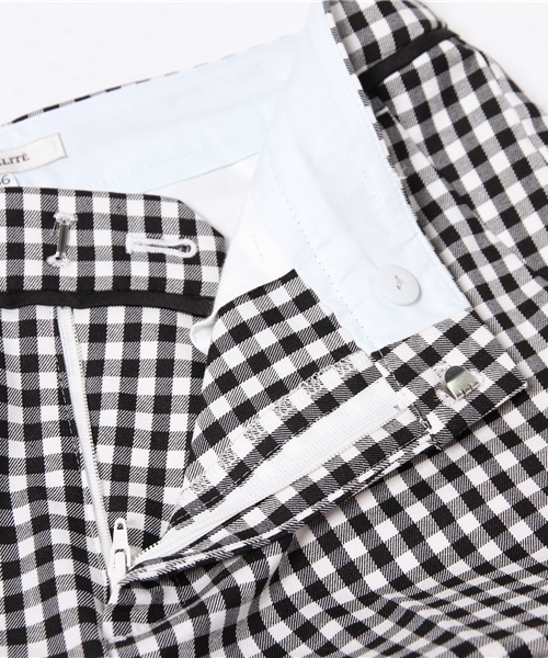 La TOTALITE（ラトータリテ）の「ギンガムチェックサブリナパンツ。（その他パンツ・レディース・ブラック/コバルトブルー・38/36/40）」の11枚目の写真