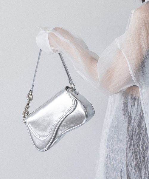 JEANASIS（ジーナシス）の「チェーンミニショルダー/179341（ショルダーバッグ・レディース・ブラック/シルバー・FREE）」の2枚目の写真