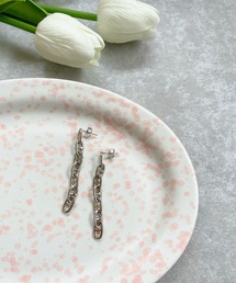 ☆ 【by daisy】スイングチェーンピアス　RA22-1056