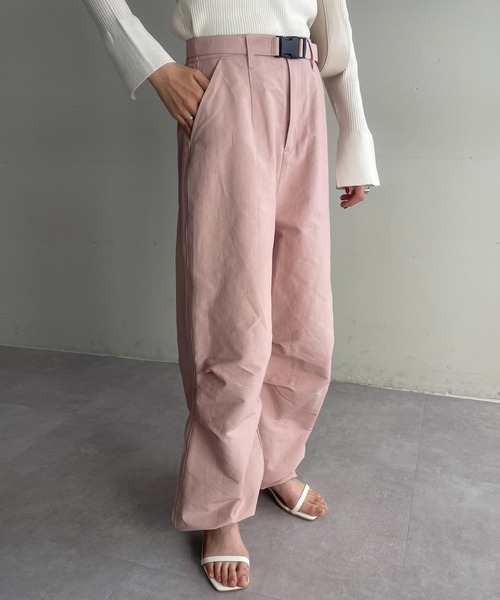 DISCOAT（ディスコート）の「ベルト付ドロストパラシュートパンツ（カーゴパンツ・レディース・ブラック/オフホワイト/ピンク/ブラウン・MEDIUM/LARGE）」の14枚目の写真