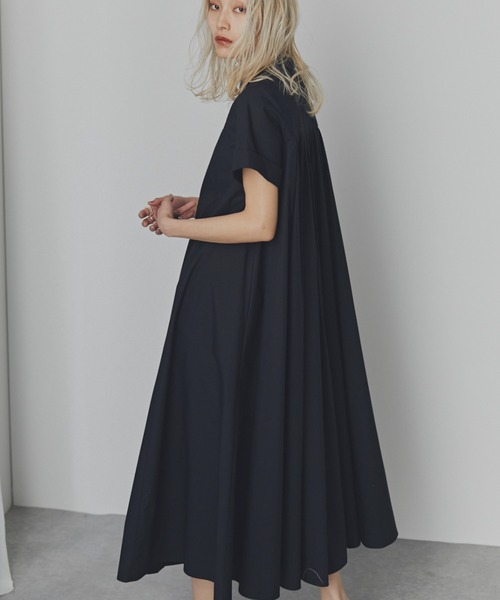 mici(ミチ)の「(mici)バックプリーツドレス(ワンピース・レディース・ブルー/ブラック・ONE SIZE)」の8枚目の写真