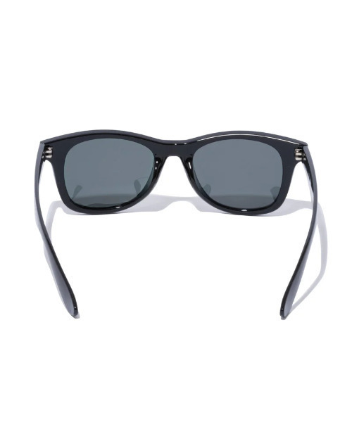 NEW ERA（ニューエラ）の「NEW ERA/ニューエラ サングラス ウェリントン シャイニーブラックフレーム グリーングレーレンズ 13517746（サングラス・メンズ・ブラック×グレー・FREE）」の3枚目の写真