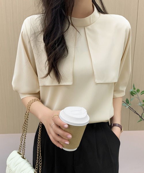 ABITOKYO(アビトーキョー)の「ハイネックケープカラーブラウス(シャツ/ブラウス・レディース・ブラック/ベージュ/ライトブルー/ホワイト・M/L)」の3枚目の写真