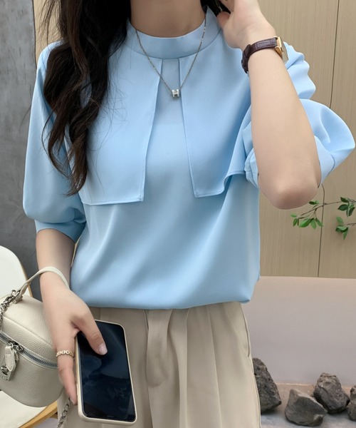 ABITOKYO(アビトーキョー)の「ハイネックケープカラーブラウス(シャツ/ブラウス・レディース・ブラック/ベージュ/ライトブルー/ホワイト・M/L)」の4枚目の写真