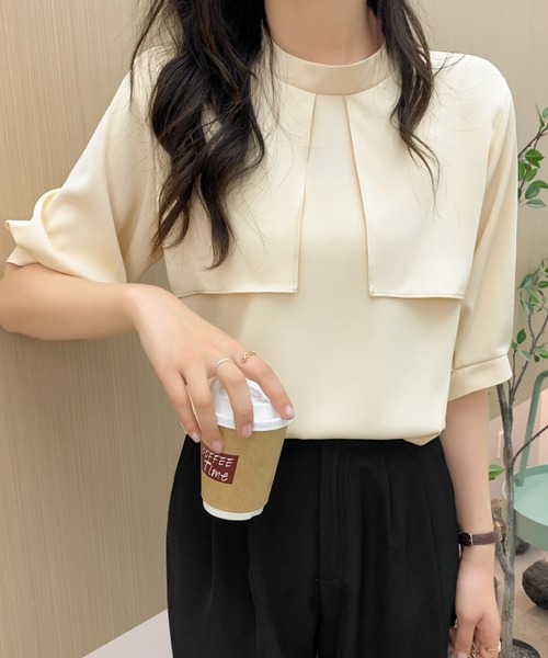ABITOKYO(アビトーキョー)の「ハイネックケープカラーブラウス(シャツ/ブラウス・レディース・ブラック/ベージュ/ライトブルー/ホワイト・M/L)」の7枚目の写真