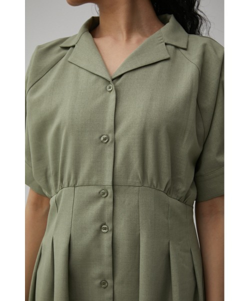 AZUL by moussy（アズールバイマウジー）の「WAIST TUCK HALF SLEEVE OP/ウエストタックハーフスリーブワンピース（ワンピース・レディース・ライトカーキ/ライトベージュ/ダークネイビー・SMALL/MEDIUM）」の12枚目の写真