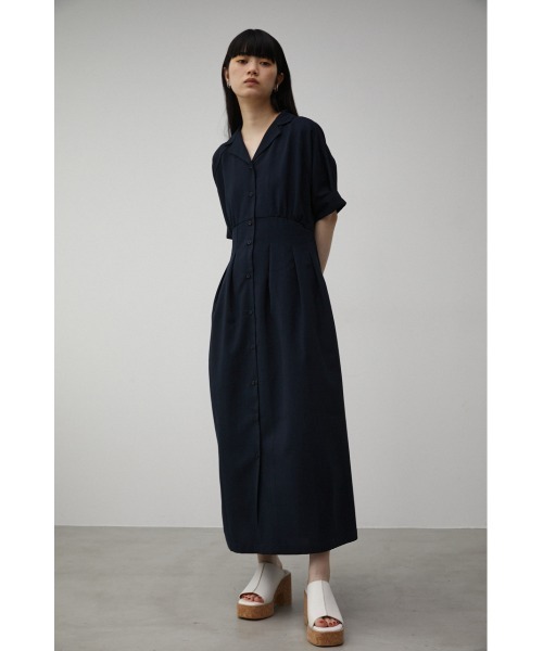 AZUL by moussy（アズールバイマウジー）の「WAIST TUCK HALF SLEEVE OP/ウエストタックハーフスリーブワンピース（ワンピース・レディース・ライトカーキ/ライトベージュ/ダークネイビー・SMALL/MEDIUM）」の6枚目の写真