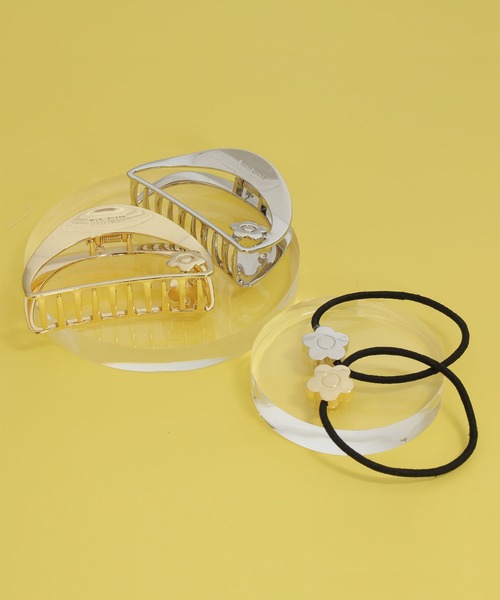 MARY QUANT（マリークワント）の「デイジーメタル ヘアゴム（ヘアゴム・レディース・シルバー/ゴールド・FREE）」の3枚目の写真