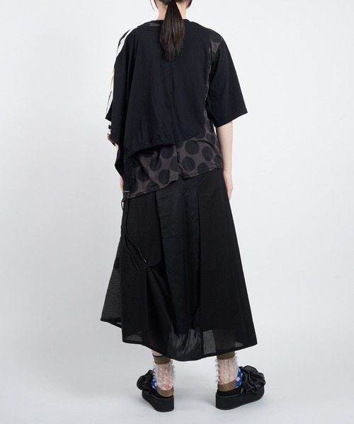 gomme(ゴム)の「リーフP天竺 ショルダードレープT(Tシャツ/カットソー・レディース・ブラック・MEDIUM)」の15枚目の写真