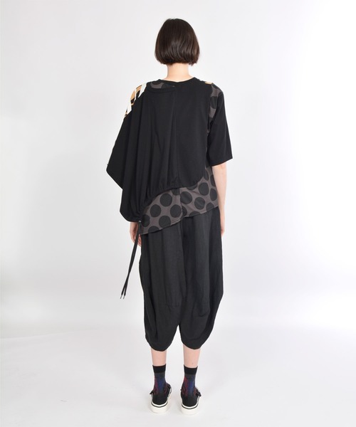 gomme(ゴム)の「リーフP天竺 ショルダードレープT(Tシャツ/カットソー・レディース・ブラック・MEDIUM)」の5枚目の写真