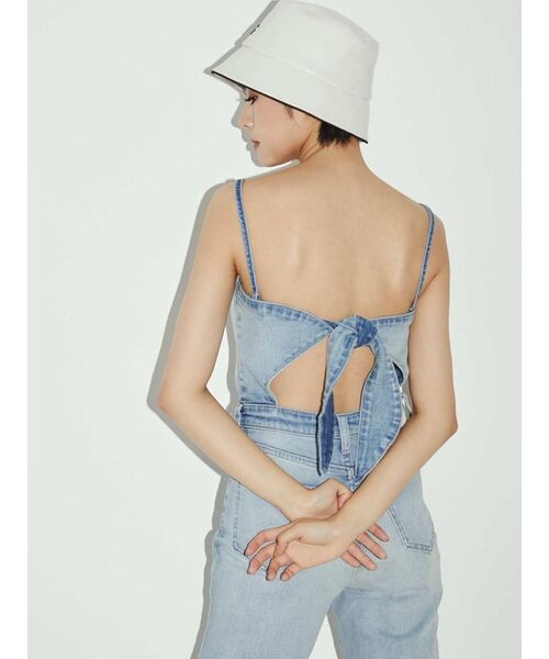 GYDA（ジェイダ）の「BACKリボンデニムロンパース（サロペット/オーバーオール・レディース・インディゴブルー/ライトブルー・SMALL/MEDIUM/X-SMALL）」の17枚目の写真