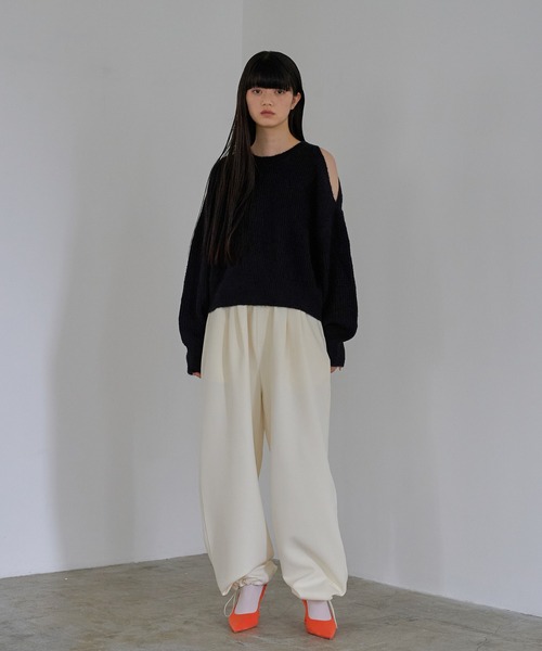 abor o-t-l（アボアオーティーエル）の「モヘアライクオープンショルダーニットプルオーバー（ニット/セーター・レディース・杢グレー/グリーン/ブラック・FREE）」の2枚目の写真