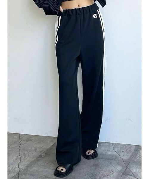 EMODA(エモダ)の「サイドライントラックパンツ(その他パンツ・レディース・グリーン/ネイビー/ブラック・FREE)」の4枚目の写真