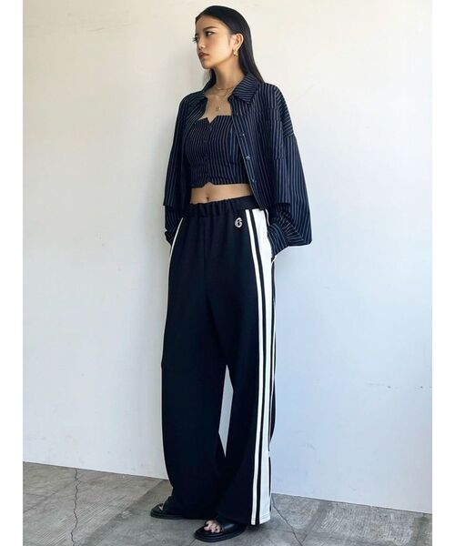 EMODA(エモダ)の「サイドライントラックパンツ(その他パンツ・レディース・グリーン/ネイビー/ブラック・FREE)」の6枚目の写真