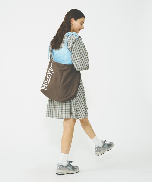 MILKFED.(ミルクフェド)の「STENCIL LOGO SHOULDER BAG(ショルダーバッグ・レディース・オフホワイト/ブラウン/ブラック・ONE SIZE)」の21枚目の写真