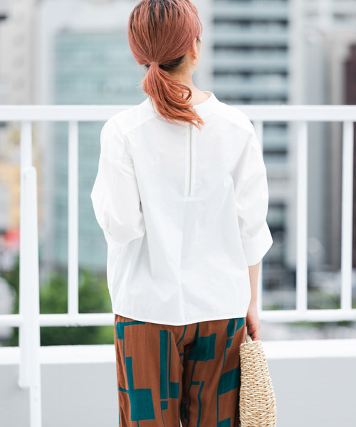 ITEMS URBANRESEARCH（アイテムズ アーバンリサーチ）の「5ブソデハイネックブラウス（シャツ/ブラウス・レディース・ブルー/ホワイト/チャコールグレー・FREE）」の10枚目の写真